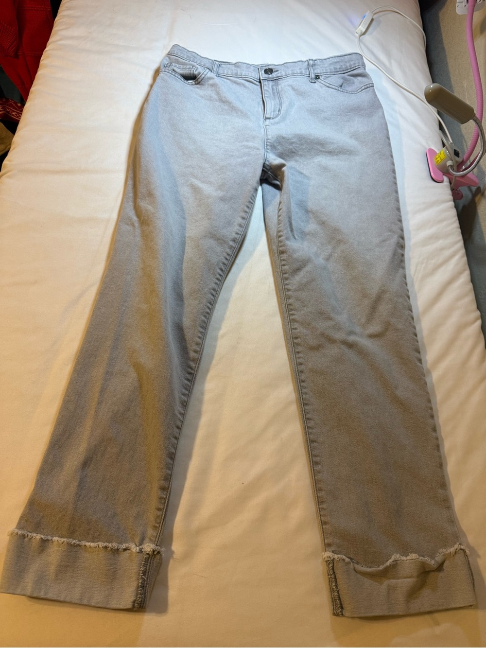 Place Light Gray Wide-Leg Jeans with Frayed Hem